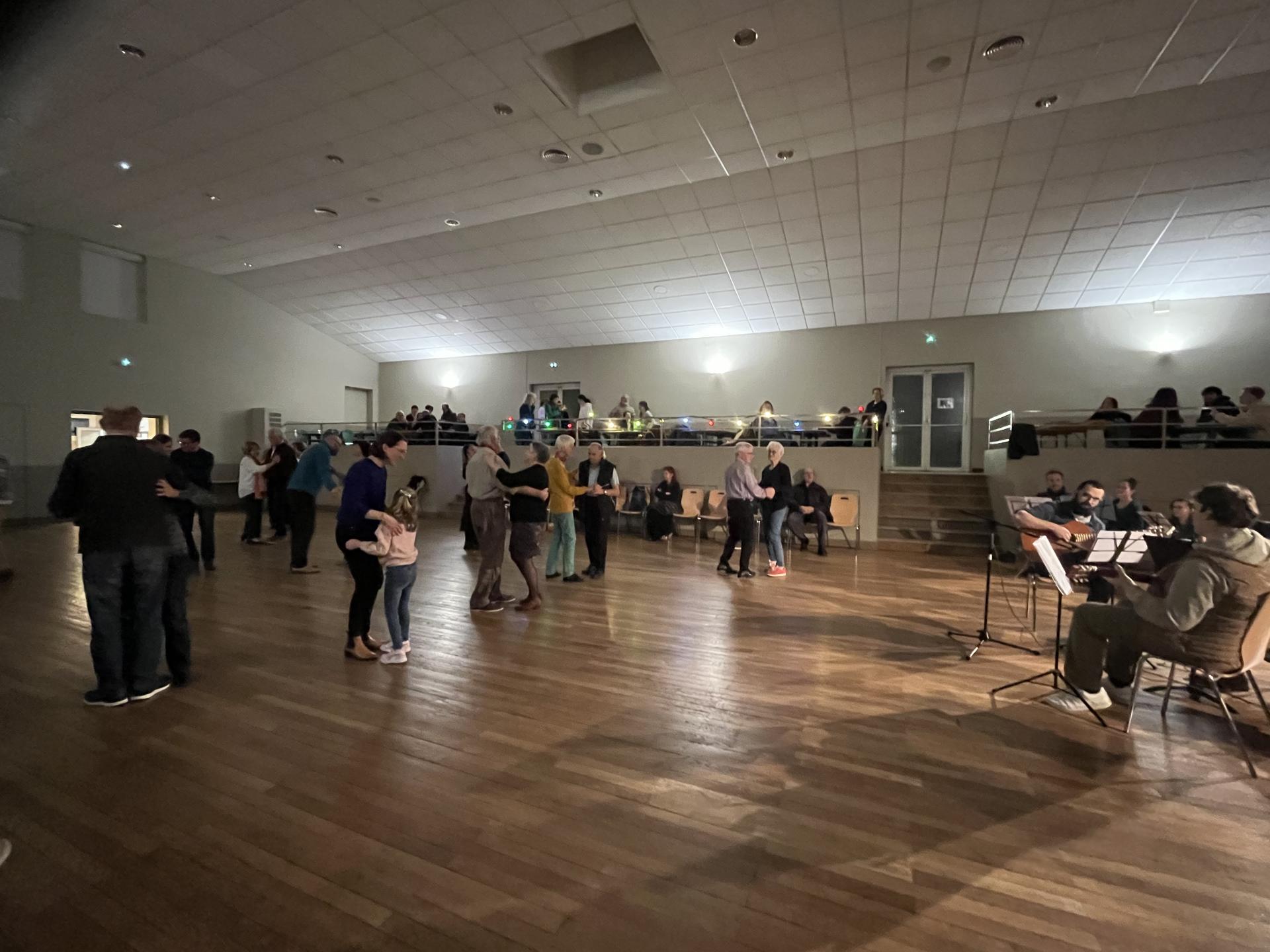 Le bal